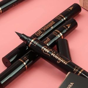 Getwinged eyeliner stamp